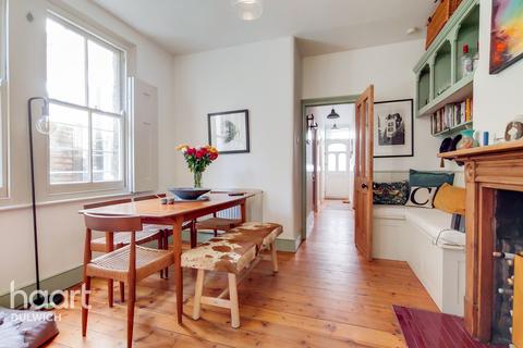 80 Wooler Street, London, SE17 2EF