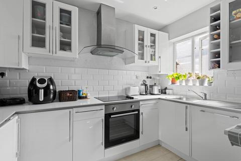 28 Britton Close, London, SE6 1AP