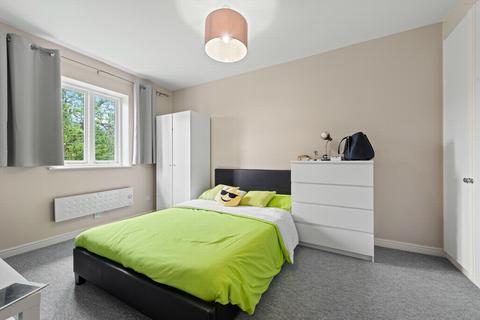 28 Britton Close, London, SE6 1AP