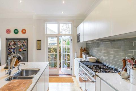 2 Druce Road, London, SE21 7DW