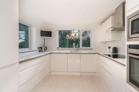 4 bedroom detached bungalow for sale - Beech Hill Court, Berkhamsted HP4