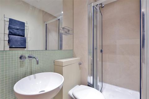 undefined, New Providence Wharf, 1 Fairmont Avenue, London