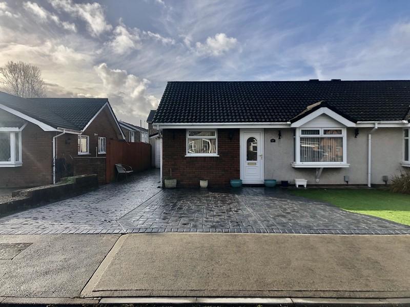 Brooklyn Gardens, Port Talbot, Neath Port Talbot. 2 bed semidetached