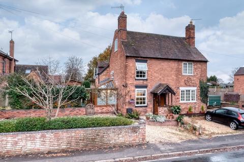 1, Cedar Cottage Main Road, Hallow, Worcester, WR2 6PW