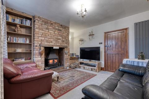 1, Cedar Cottage Main Road, Hallow, Worcester, WR2 6PW