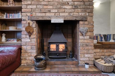 1, Cedar Cottage Main Road, Hallow, Worcester, WR2 6PW