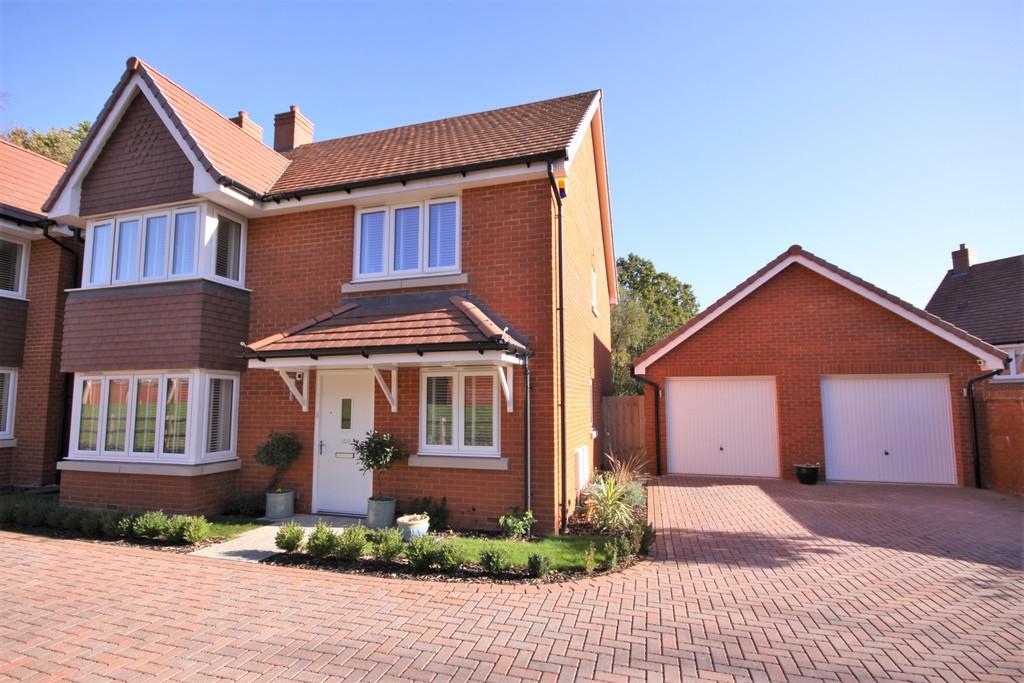 Cleverley Rise, Bursledon 4 bed detached house £569,950