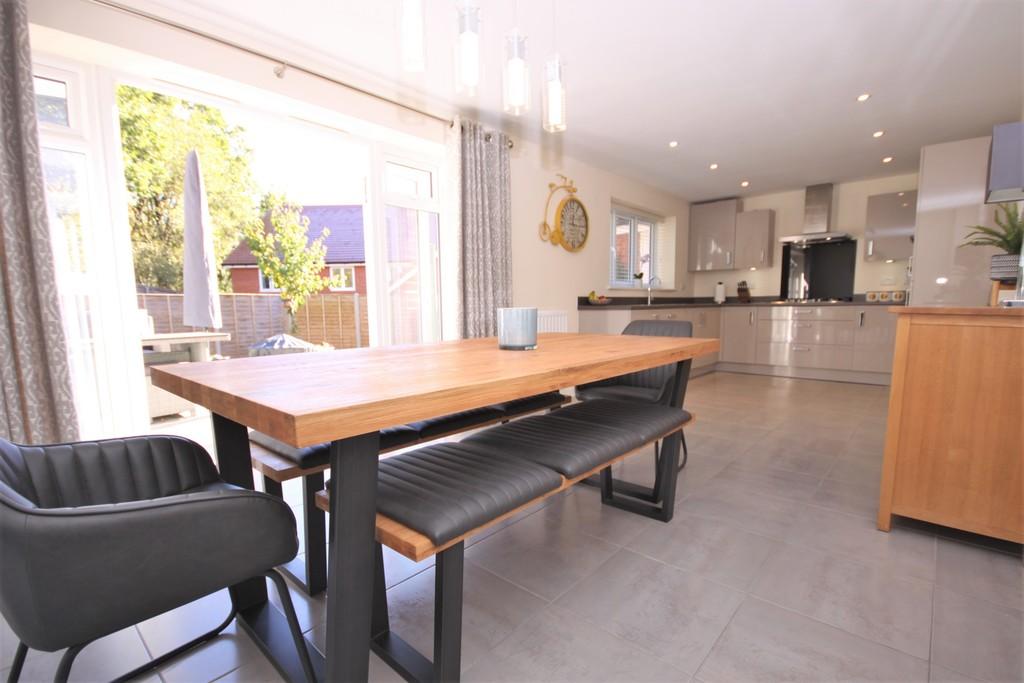 Cleverley Rise, Bursledon 4 bed detached house £569,950