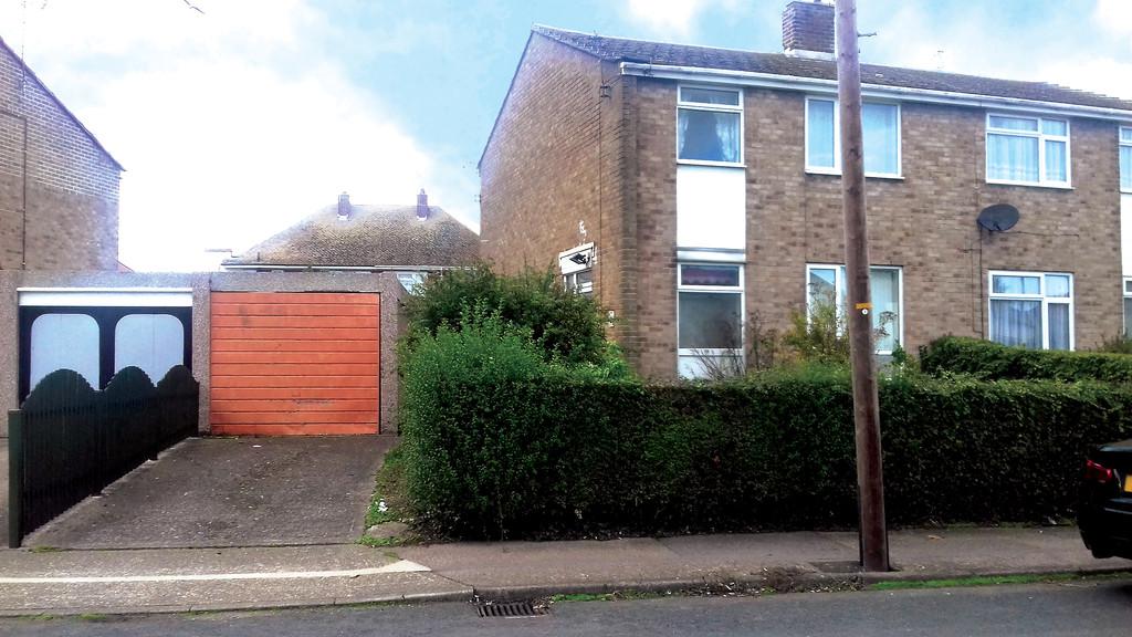 Melbourne Avenue, Ramsgate, CT12 Garage £5,000