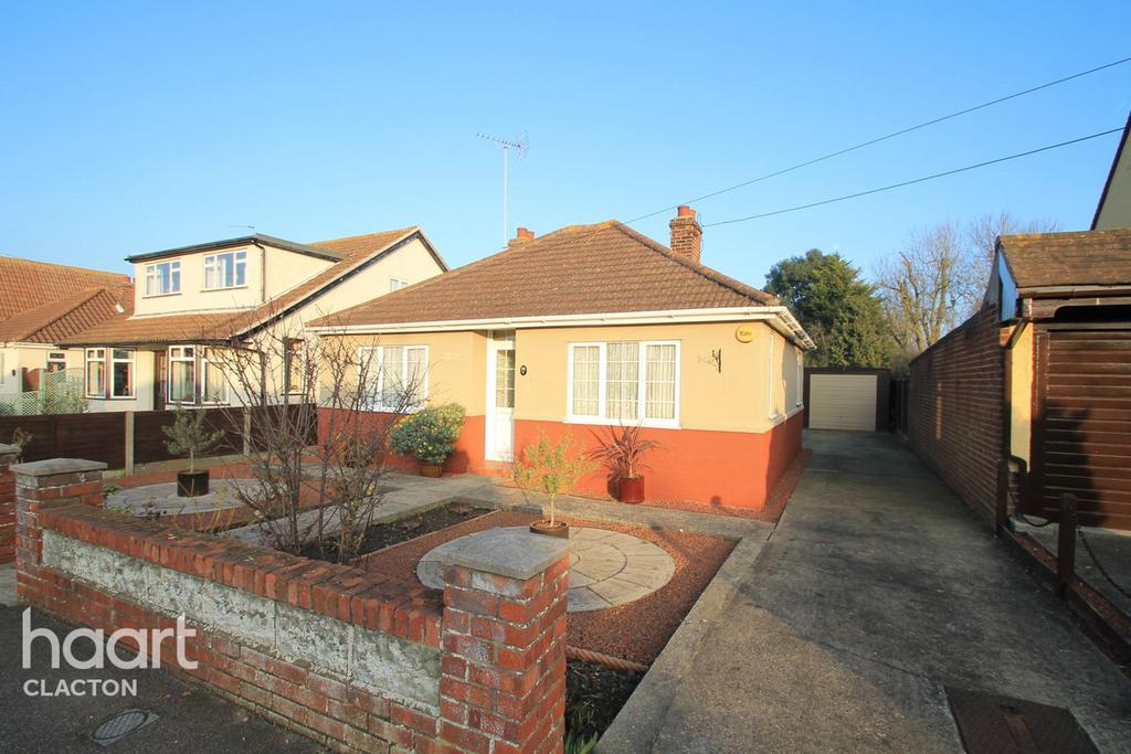 Willow Avenue, Kirby Cross 3 bed detached bungalow £270,000
