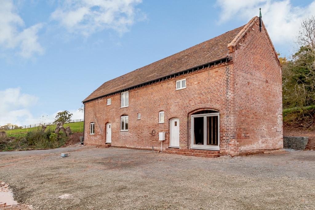 Gold Hill Farm, Bosbury, Ledbury, HR8 3 bed barn conversion £625,000