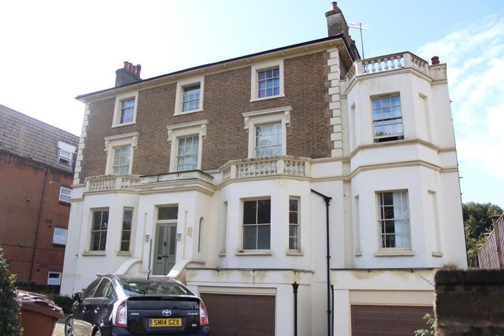 Lower Road, Harrow 4 bed apartment £1,450 pcm (£335 pw)