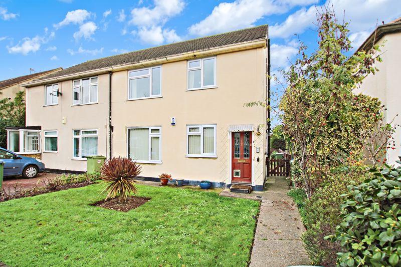 Burr Close, Bexleyheath 2 bed apartment £235,000