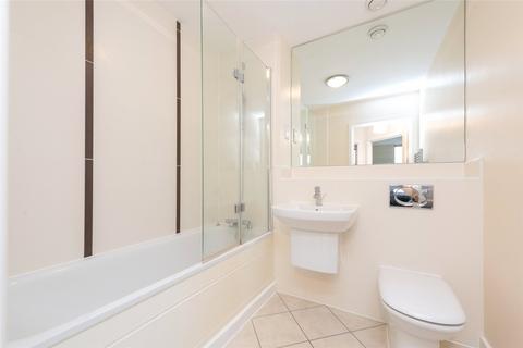 1 bedroom apartment to rent, Glengall Road, London, NW6