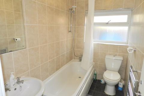 7 Grove Court, Leeds, LS6 4AE