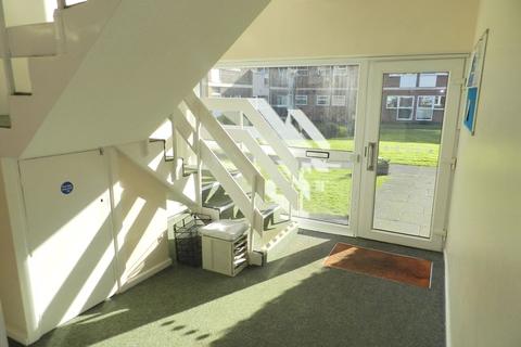 7 Grove Court, Leeds, LS6 4AE