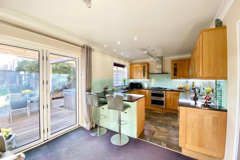 3 Maiden Erlegh Avenue, Bexley, DA5 3PB