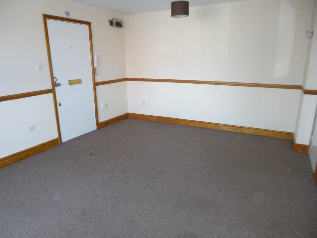 MARLEY COURT, BERNARS WAY, BROXBOURNE EN10 Studio £715 pcm (£165 pw)