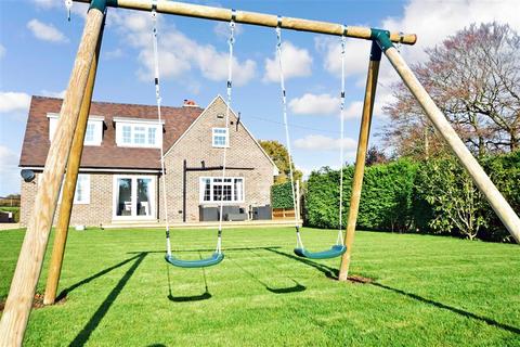 Wayside Ardingly Road, West Hoathly, East Grinstead, RH19 4RA