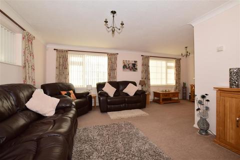 56 Cedar Crescent, St Marys Bay, Romney Marsh, TN29 0XH