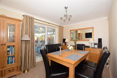 56 Cedar Crescent, St Marys Bay, Romney Marsh, TN29 0XH