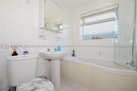 56 Cedar Crescent, St Marys Bay, Romney Marsh, TN29 0XH