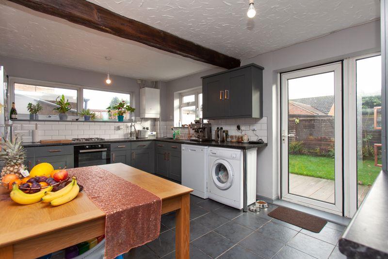 Beanacre Road, Melksham 3 bed semidetached house £215,000