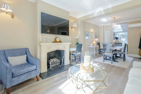 1 Gloucester Place, Windsor, SL4 2AJ