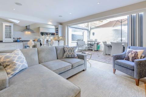 1 Gloucester Place, Windsor, SL4 2AJ
