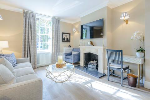 1 Gloucester Place, Windsor, SL4 2AJ