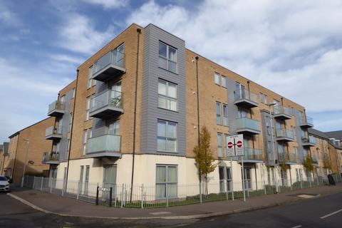 8 Holly Acre, Dunstable, LU5 4UF
