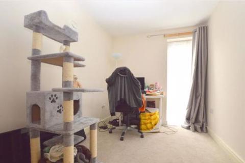 8 Holly Acre, Dunstable, LU5 4UF