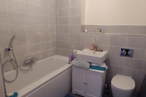 8 Holly Acre, Dunstable, LU5 4UF