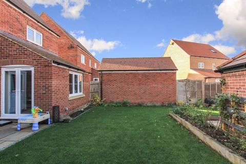 2 Dunnock Close, Hemel Hempstead, HP3 0FS