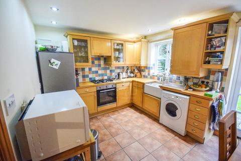 3 bedroom semi-detached house to rent, Steeds Court, Barford, Warwick