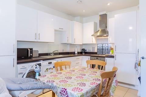 39 Poplar Road, Esher, KT10 0DD