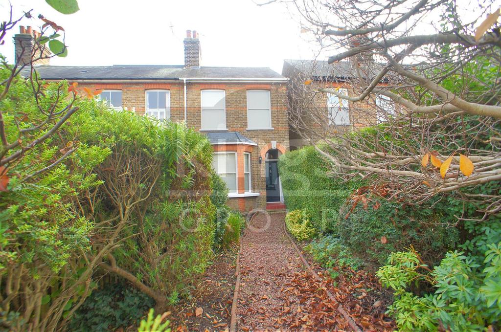 Monkswood Avenue, Waltham Abbey 2 bed end of terrace house £399,950