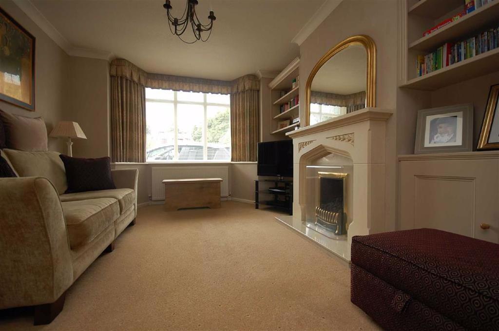 23, Brenton Road, Penn... 3 bed link detached house £825 pcm (£190 pw)