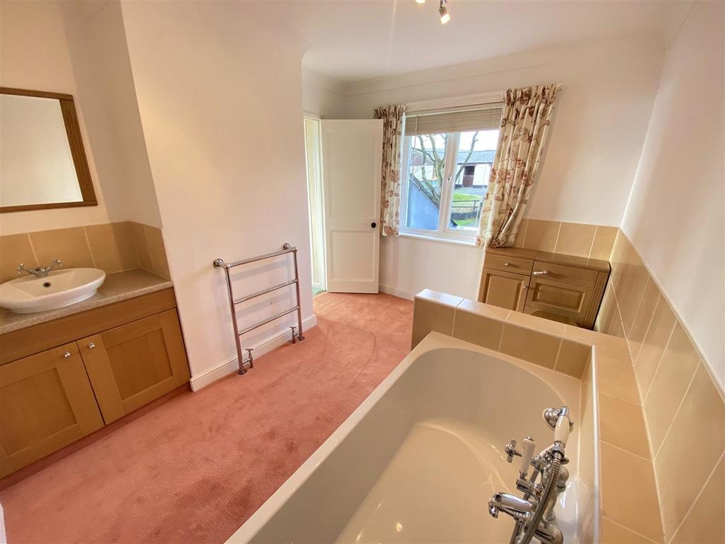 Ensuite