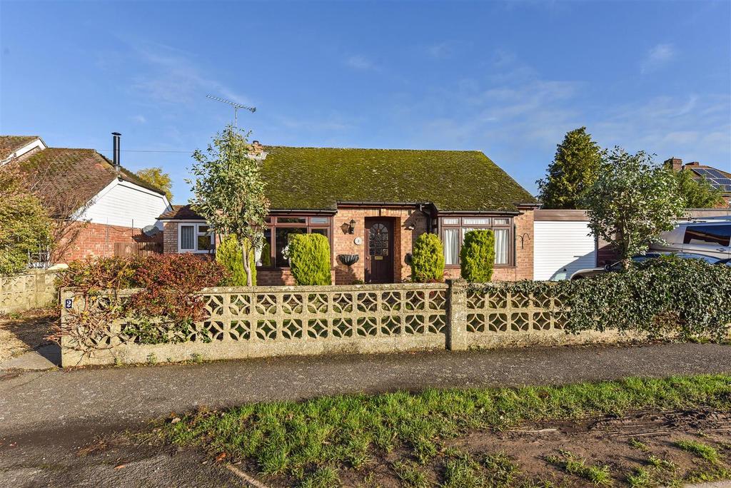 Halfrey Road, Fishbourne, Chichester 2 bed detached bungalow £425,000