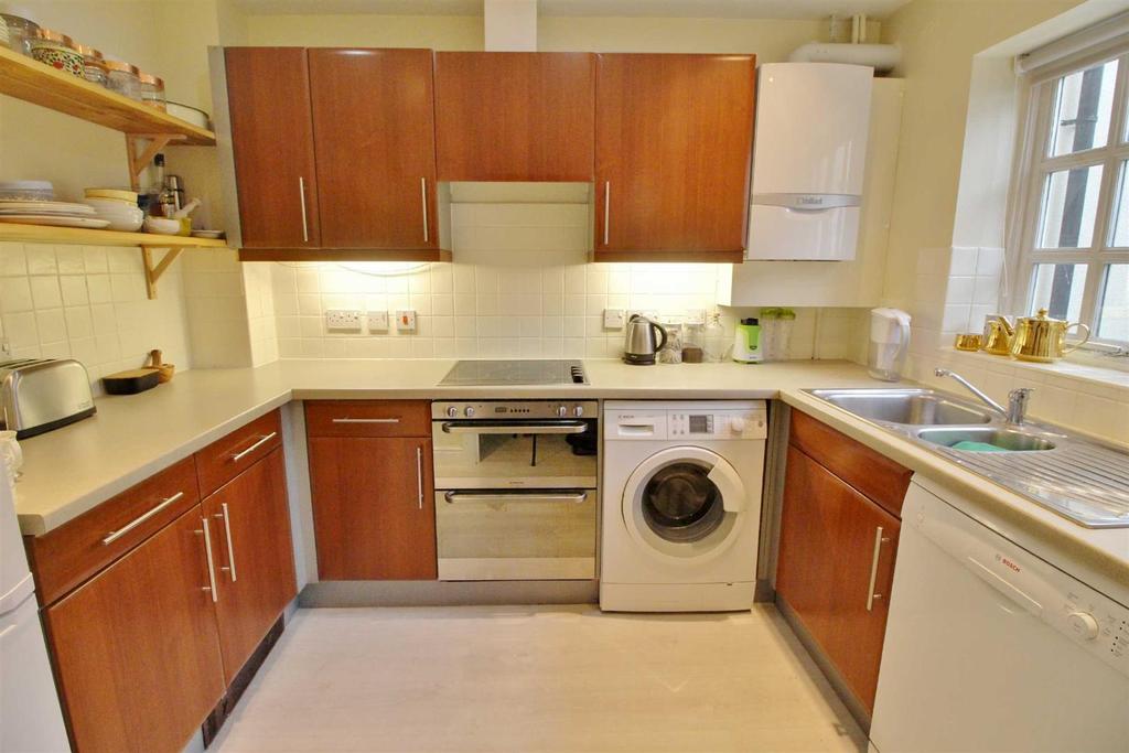 Freemans Orchard, Newent 3 bed end of terrace house £225,000