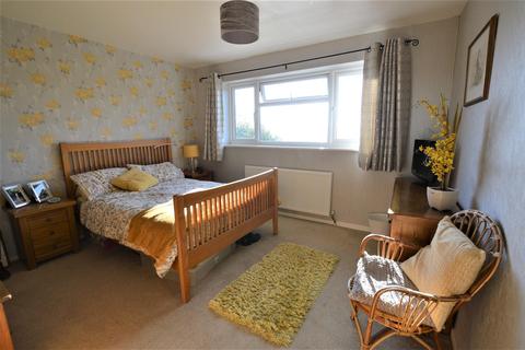 16 Westfields Close, Bromyard, HR7 4EW