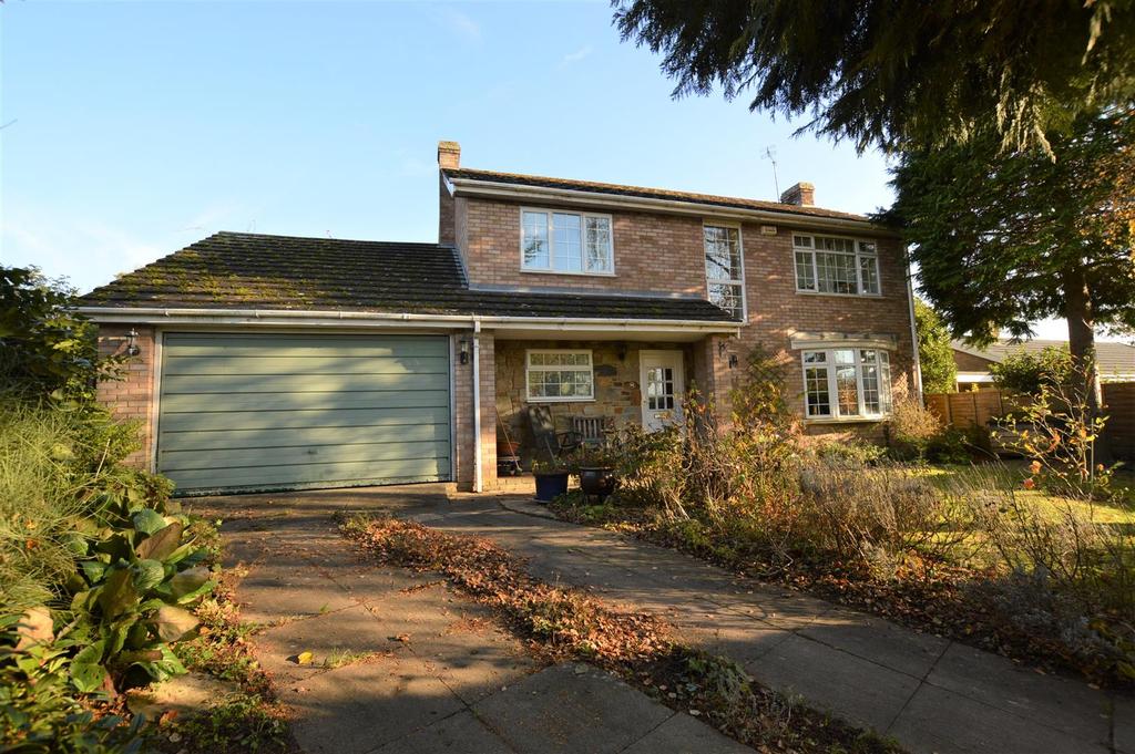 Townsend Park, Luston, Leominster 4 bed detached house £365,000