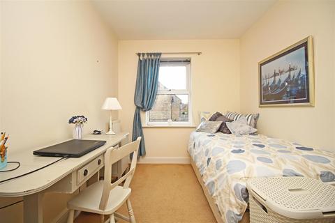4 Forest Mews, Horsham, RH12 4GG