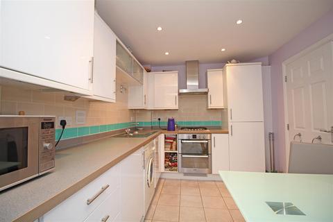 4 Forest Mews, Horsham, RH12 4GG