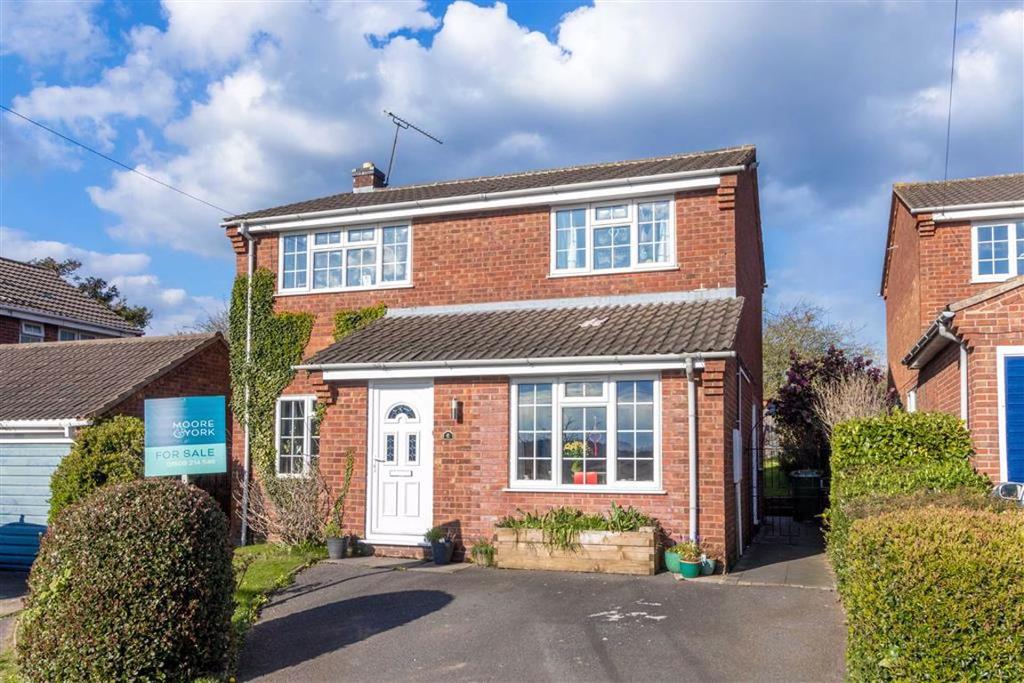 Mayo Close, Loughborough, LE11 4 bed detached house £325,000