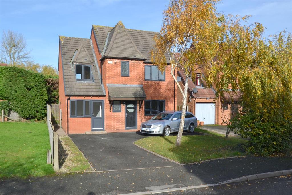 Kiln Lane, Leigh Sinton, Malvern 3 bed detached house £300,000