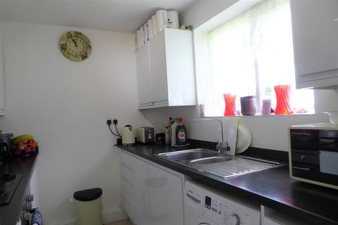 45 Guernsey Close, Hounslow, TW5 0PH