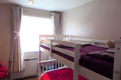 45 Guernsey Close, Hounslow, TW5 0PH