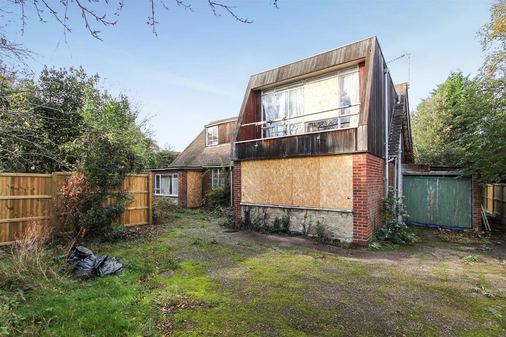 Joy Lane, Whitstable 5 bed detached house for sale £650,000